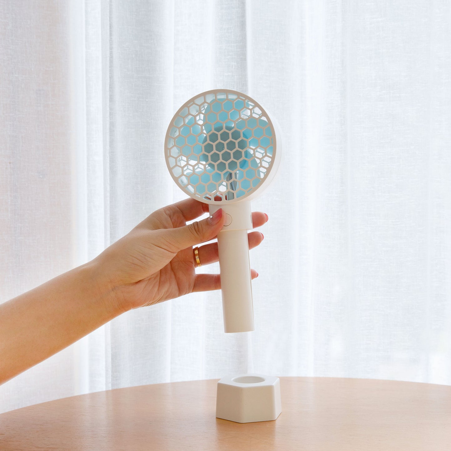 Honeycomb Faced Panel Handy Mini Fan with Cradle - Coolean